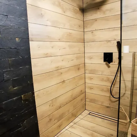 Andromeda Nyaraló *